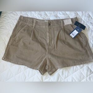 Universal Thread Women's Khaki Pleated High-Rise Shorts Size 14